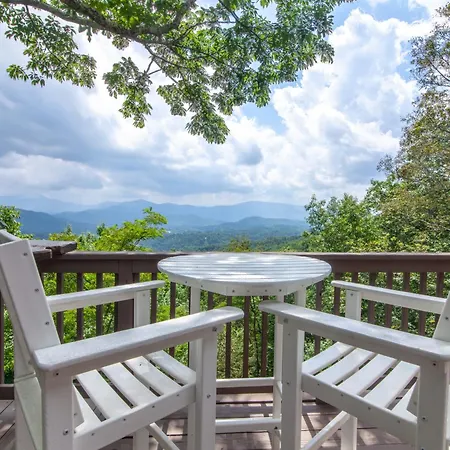 Pinnacle View Lodge